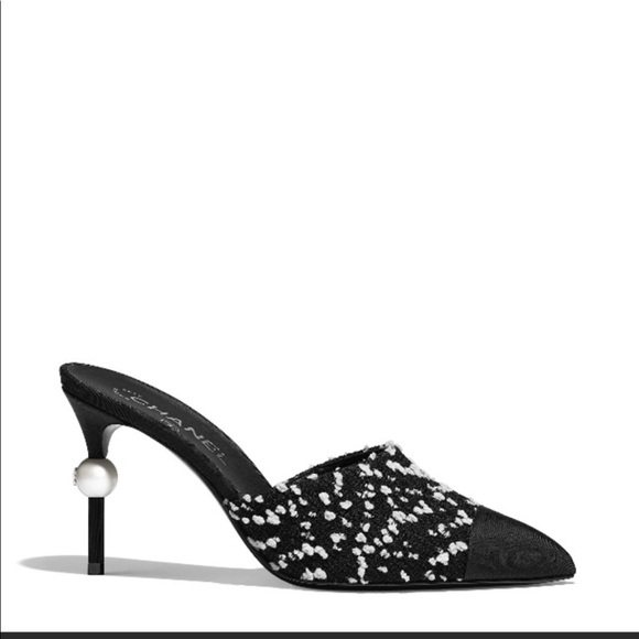 SOLD-Chanel tweed black and white mules 37 - Picture 11 of 12